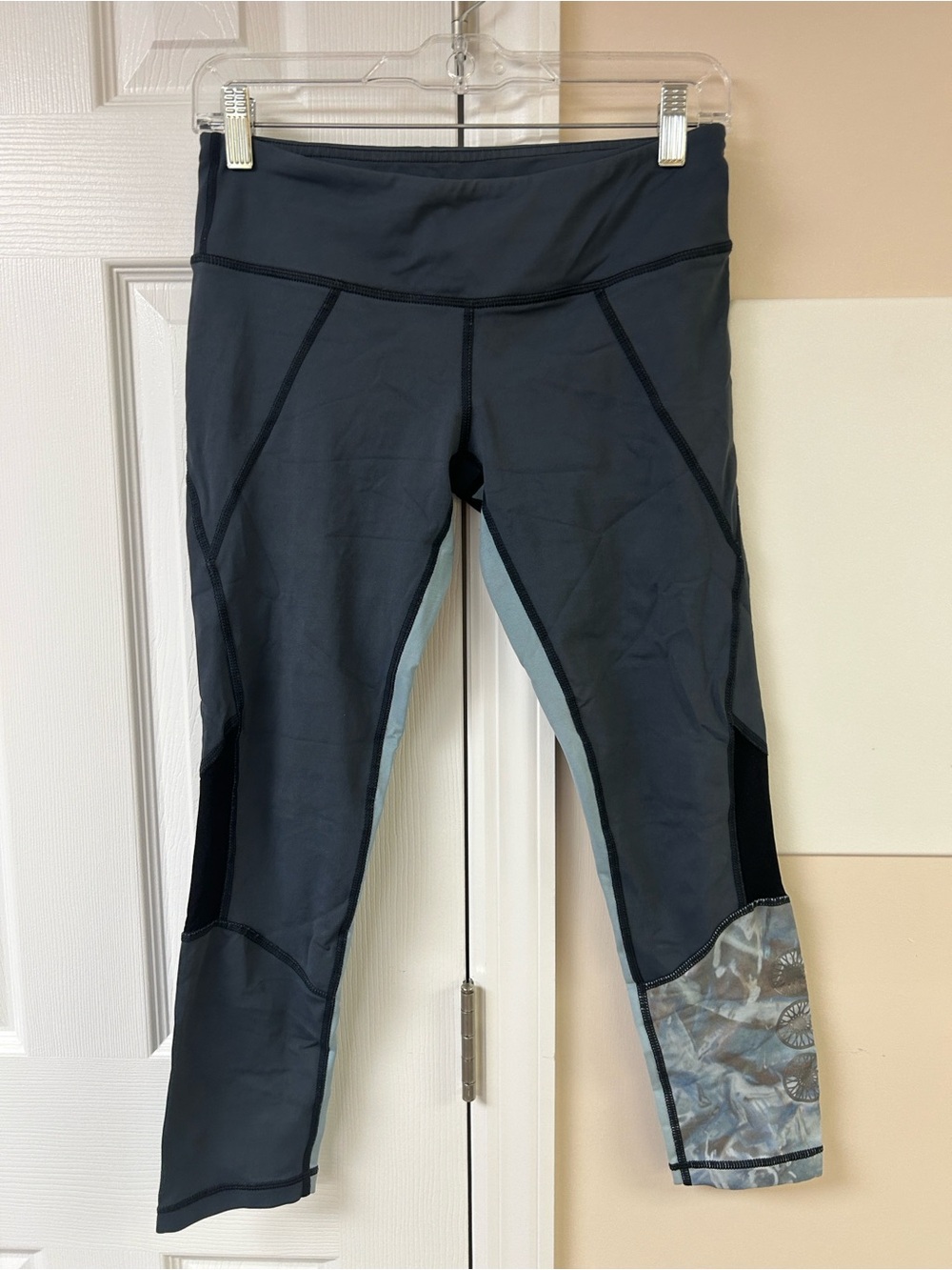 Soulcycle Leggings Gray Marble Print Ankle Mid Rise Capri